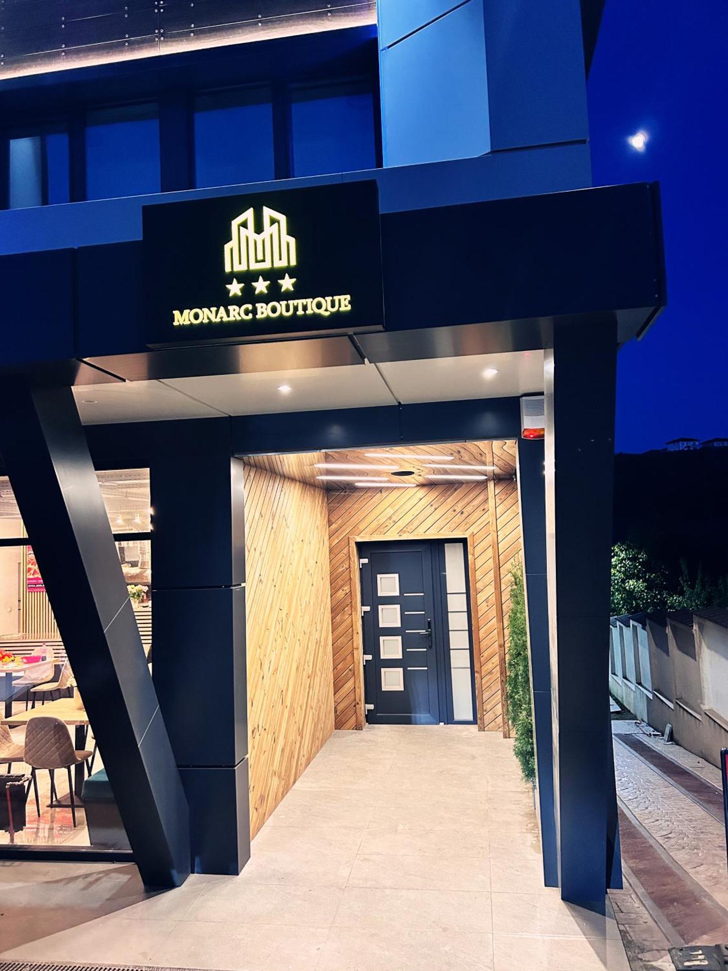 Visan Monarc Boutique Aparthotel - Self Check-In المظهر الخارجي الصورة