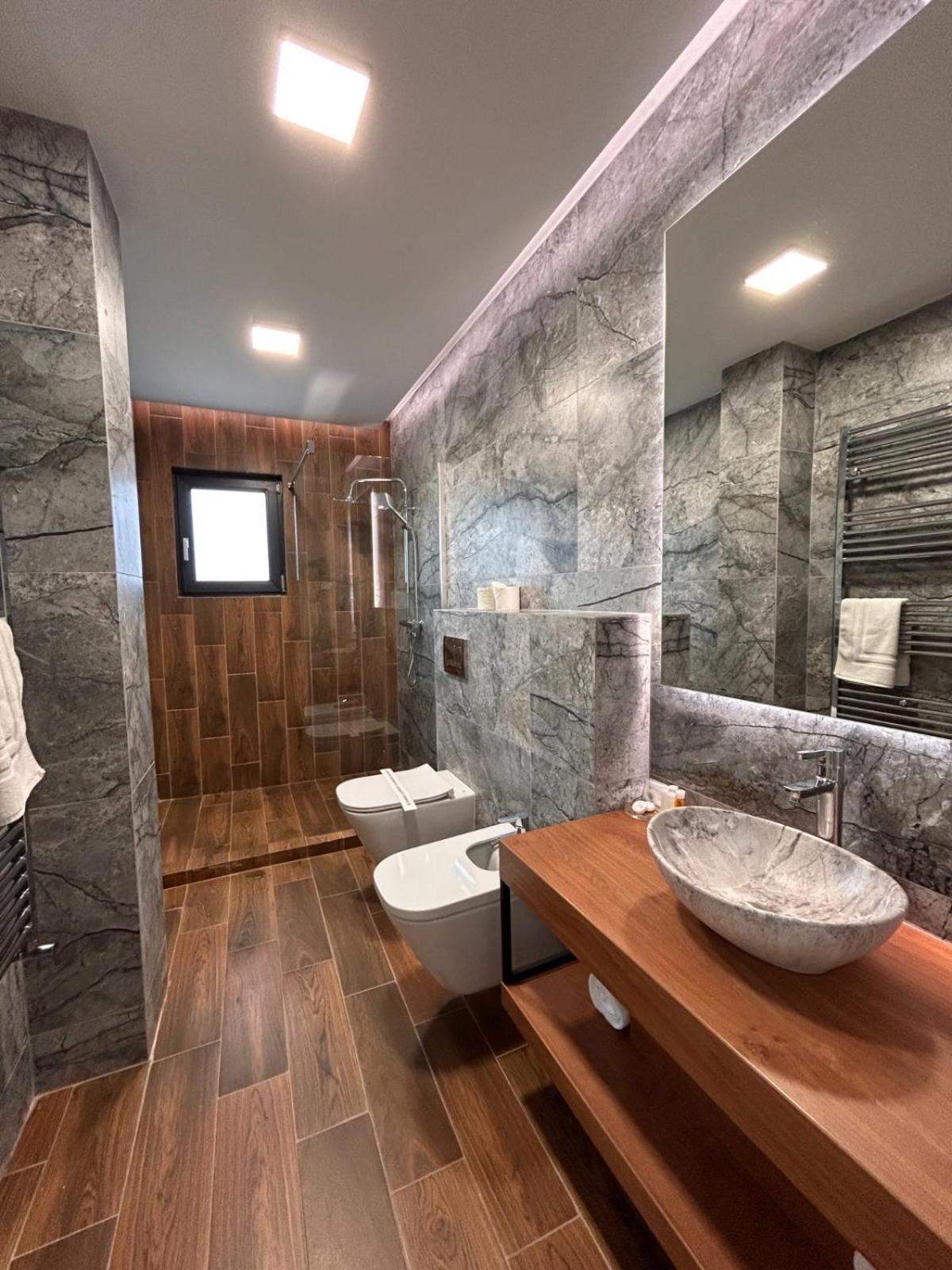 Visan Monarc Boutique Aparthotel - Self Check-In المظهر الخارجي الصورة