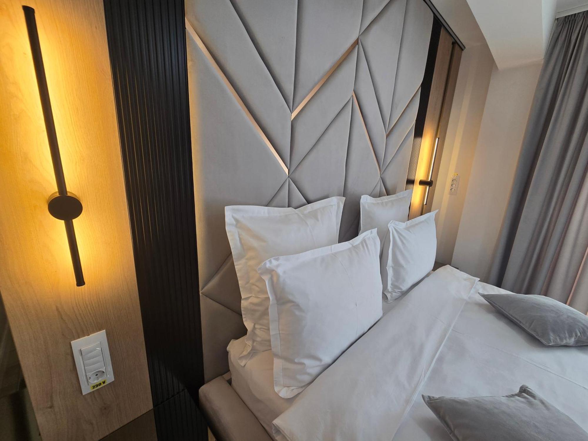 Visan Monarc Boutique Aparthotel - Self Check-In المظهر الخارجي الصورة